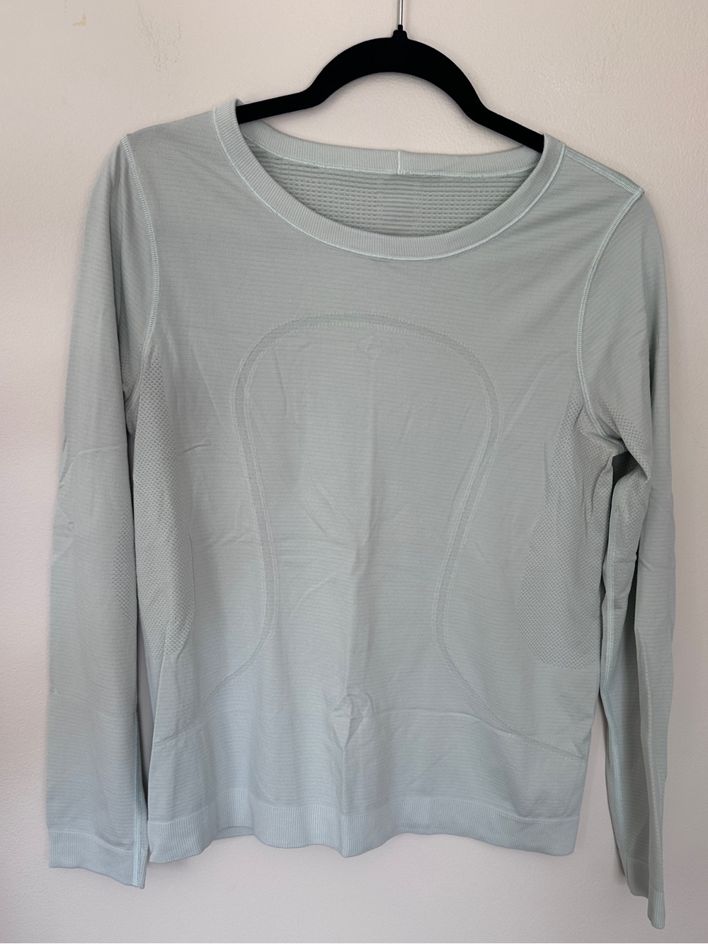Lululemon Swiftly Relaxed long sleeve shirt light mint green size 8
